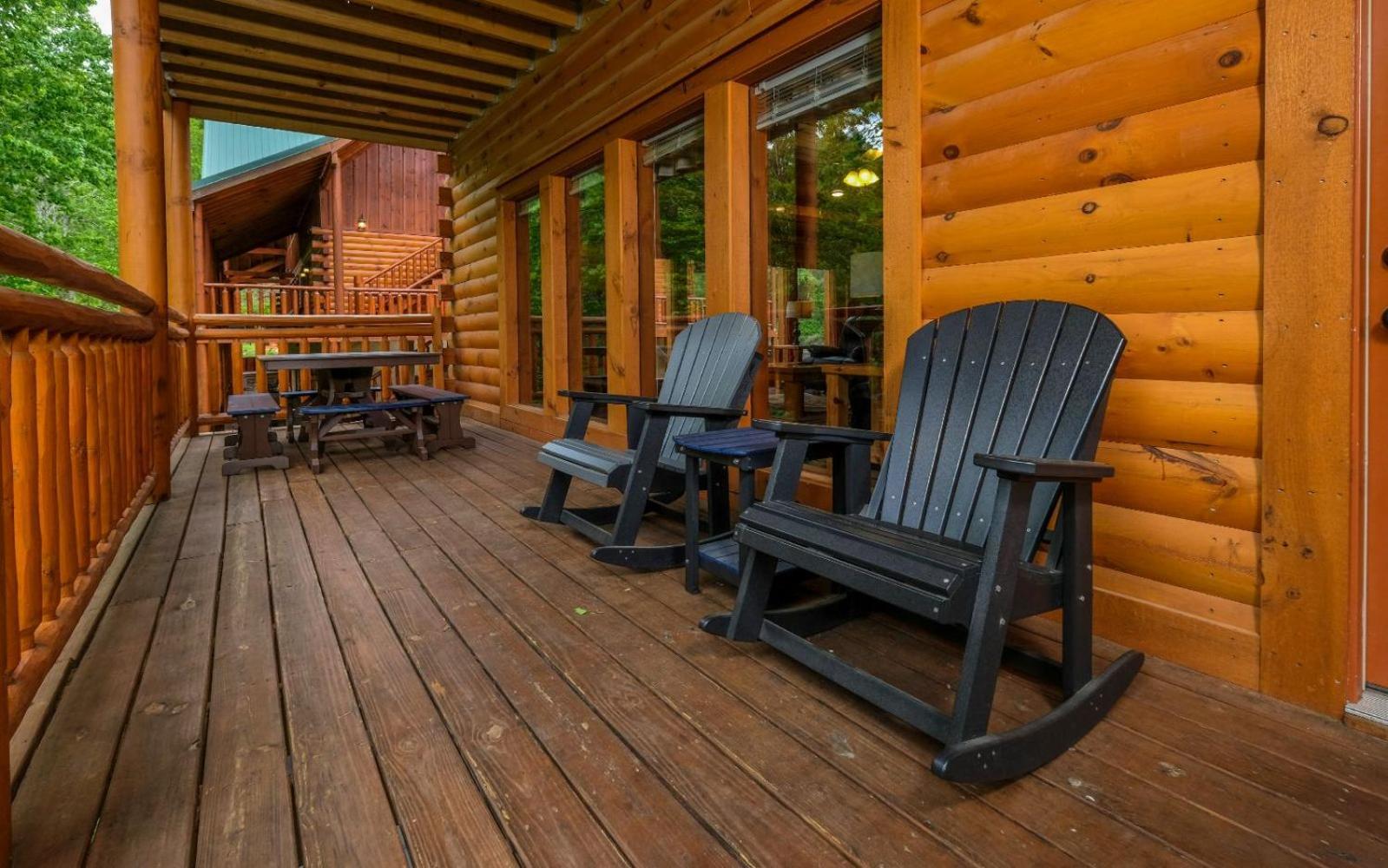 Emerald And Evergreen At Sherwood Gatlinburg Exterior photo