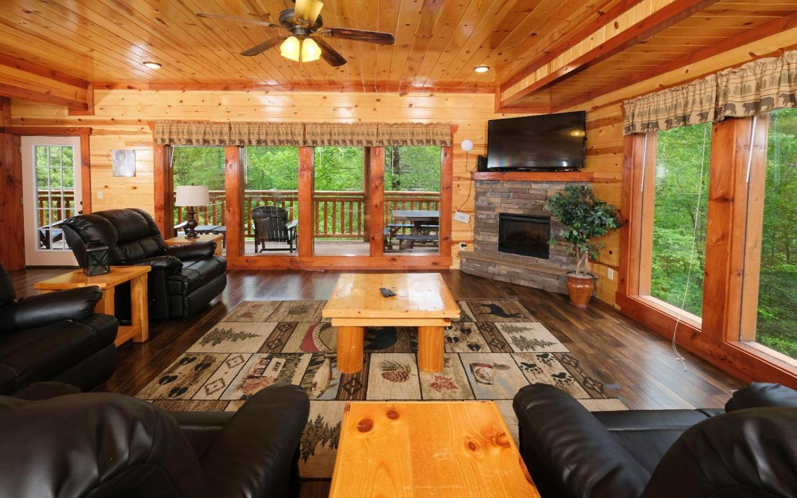 Emerald And Evergreen At Sherwood Gatlinburg Exterior photo